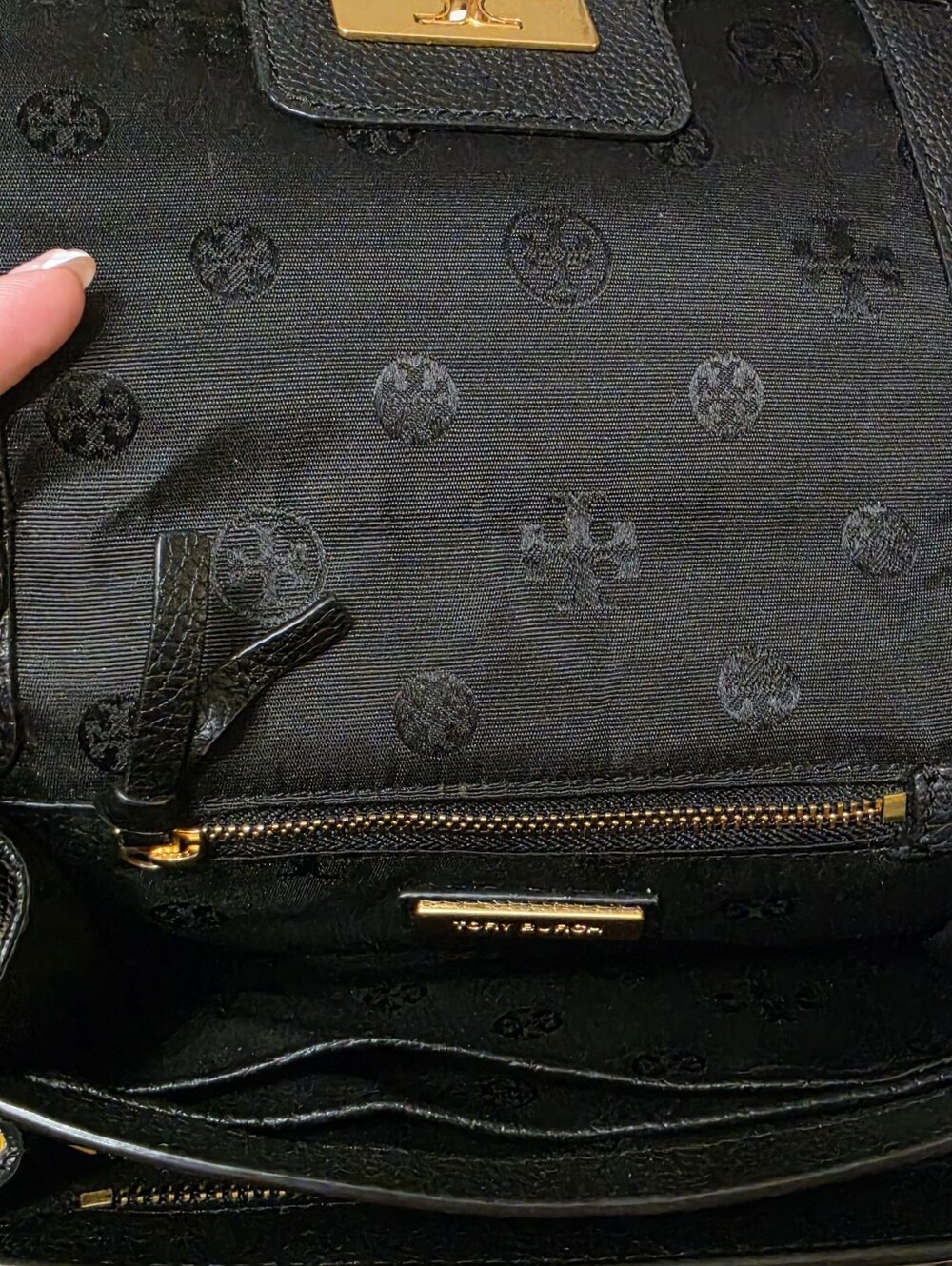 Tory Burch Black Leather Crossbody with Gold Logo Chain - Picture 6 of 11